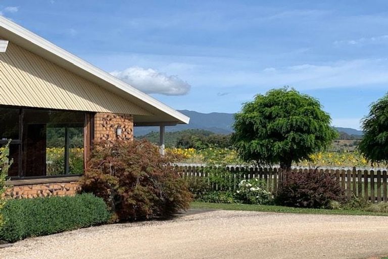 Photo of property in 366 Abel Tasman Drive, Motupipi, Takaka, 7183