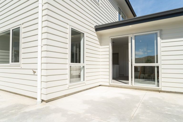 Photo of property in 47 Stockport Grove, Churton Park, Wellington, 6037