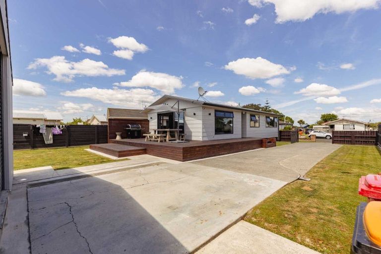 Photo of property in 7 Colonial Place, Kelvin Grove, Palmerston North, 4414