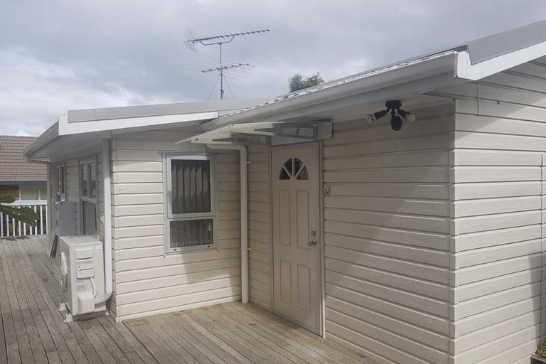 Photo of property in 232 Botany Road, Golflands, Auckland, 2013