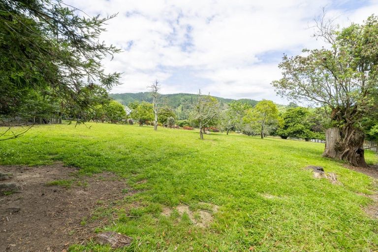 Photo of property in 353 North Manakau Road, Manakau, Levin, 5573