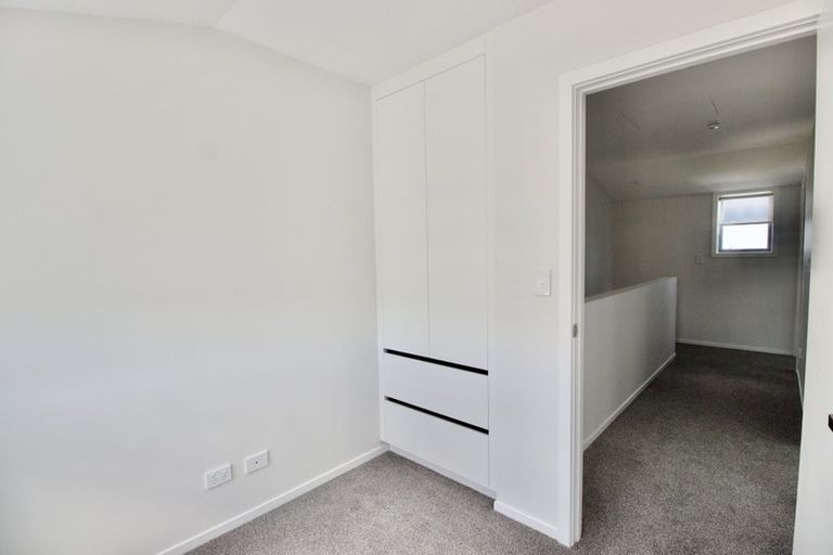 Photo of property in 6/94 Target Road, Totara Vale, Auckland, 0629