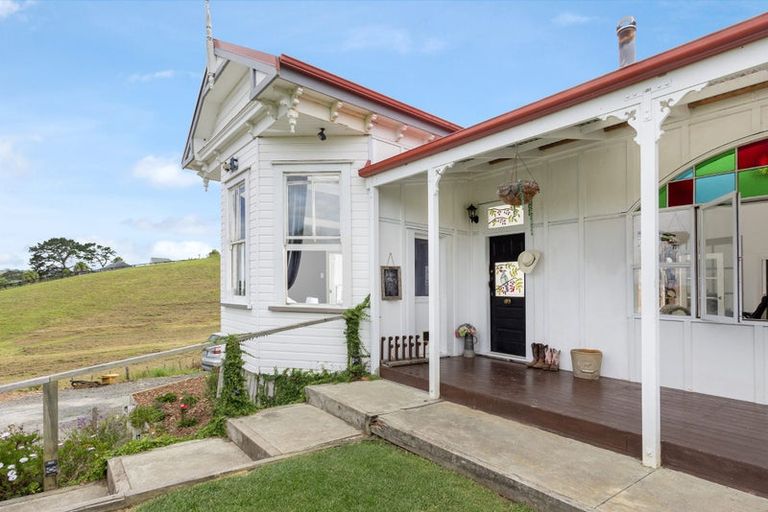 Photo of property in 12 Downer Access Road, Kaukapakapa, 0873