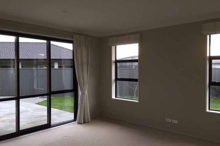 Photo of property in 12 Pukaki Place, Poraiti, Napier, 4112