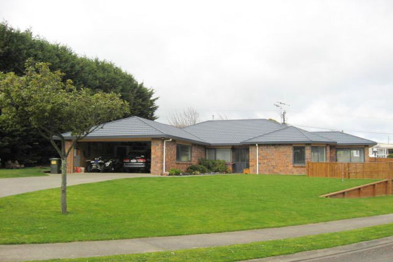 Photo of property in 2 Claremont Rise, Levin, 5510