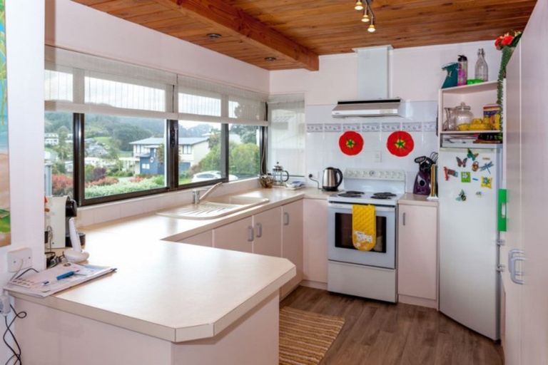 Photo of property in 240 Onemana Drive, Onemana, Whangamata, 3691