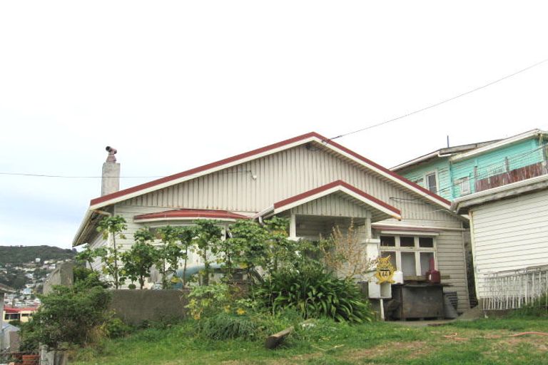 Photo of property in 44 Lonsdale Crescent, Rongotai, Wellington, 6022