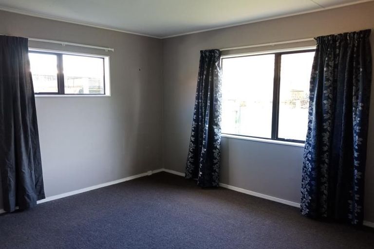 Photo of property in 2/61 Wakefield Street, Alicetown, Lower Hutt, 5010