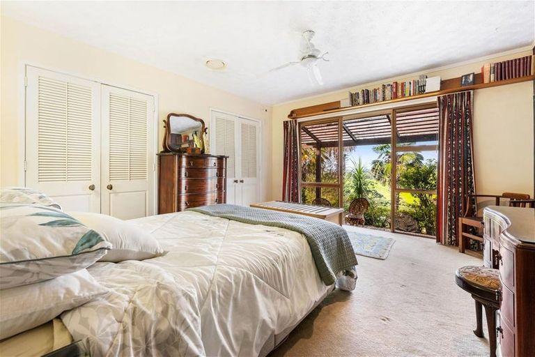 Photo of property in 185 Red Hills Road, Massey, Henderson, 0782