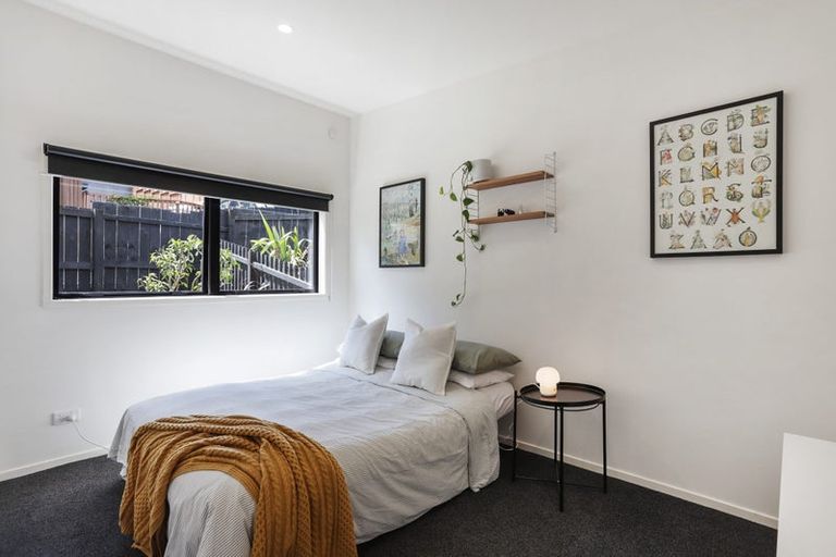 Photo of property in 26 Arataki Views Way, Glen Eden, Auckland, 0602