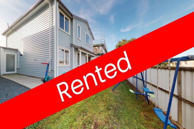 Photo of property in 23 Stitchbird Crescent, Papakura, 2110