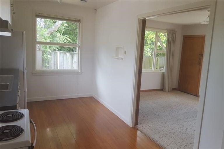 Photo of property in 1/98 Crofton Road, Harewood, Christchurch, 8051