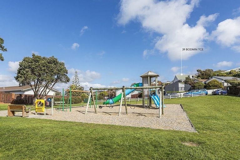 Photo of property in 39 Bodmin Terrace, Camborne, Porirua, 5026