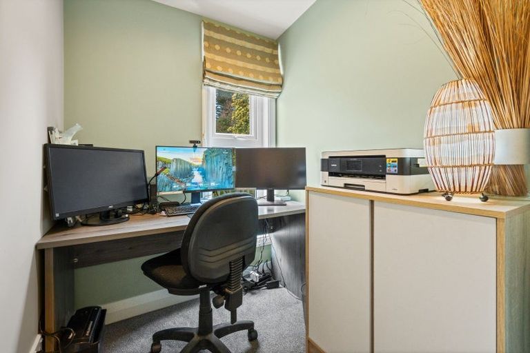 Photo of property in 26 Peel Street, Lawrence, 9532