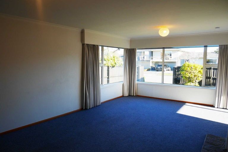 Photo of property in 2/4 Lansbury Avenue, Strowan, Christchurch, 8052