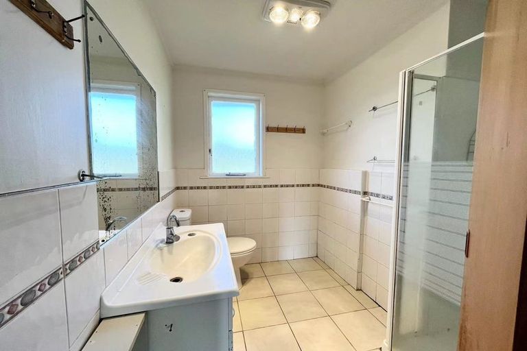 Photo of property in 7 Sequoia Place, Sunnynook, Auckland, 0620