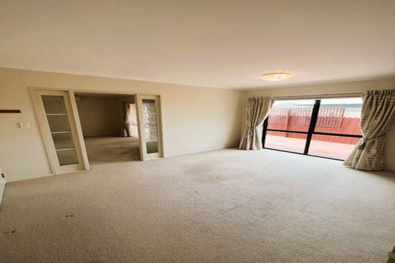 Photo of property in 10 Ruby Place, Orewa, 0931