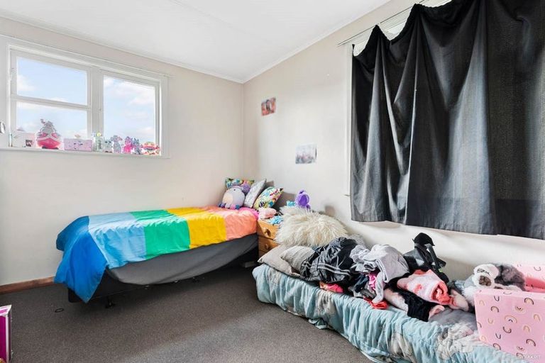 Photo of property in 18 Arimu Road, Papakura, 2110