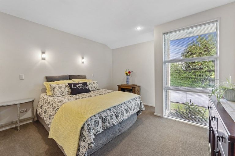 Photo of property in 11 Church Street, Oxford, 7430