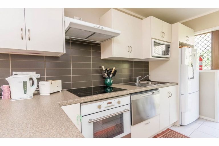 Photo of property in 21/16 Willerton Avenue, New Lynn, Auckland, 0600