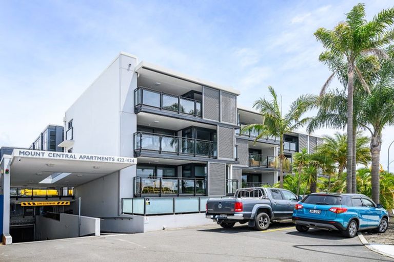 Photo of property in 2-06/424 Maunganui Road, Mount Maunganui, 3116