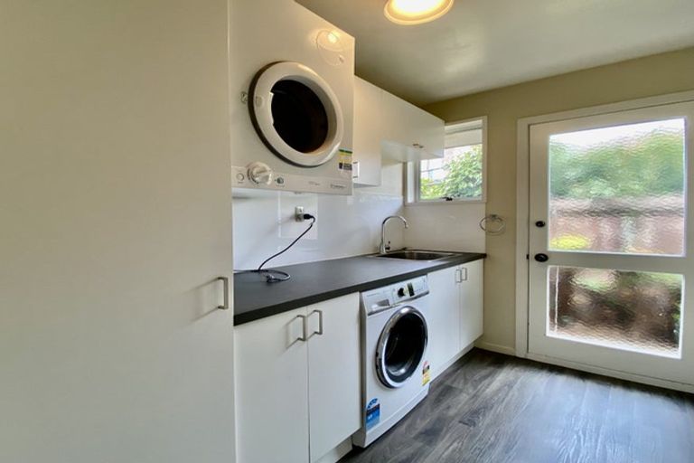 Photo of property in 27a Lodge Place, Ilam, Christchurch, 8041