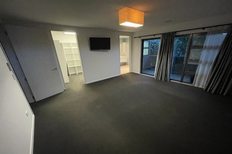 Photo of property in 16 Charlotte Way, Raumati South, Paraparaumu, 5032