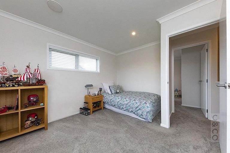 Photo of property in 80 Pohutukawa Parade, Riverhead, 0820