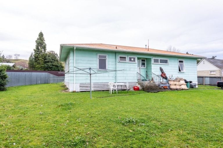 Photo of property in 4 Peter Buck Street, Outer Kaiti, Gisborne, 4010