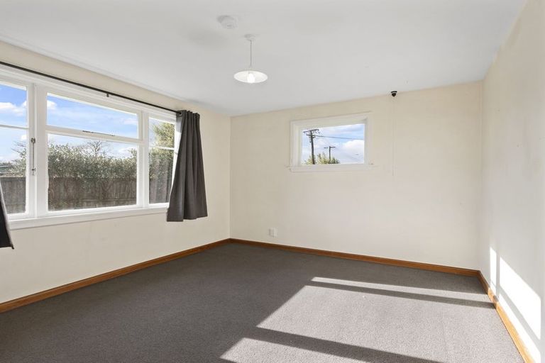 Photo of property in 145 Langdons Road, Northcote, Christchurch, 8052