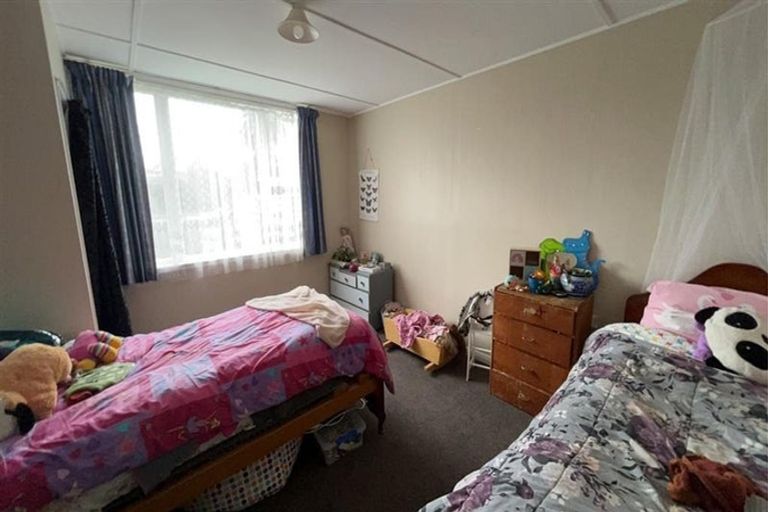 Photo of property in 82-84 Queen Street, Westport, 7825