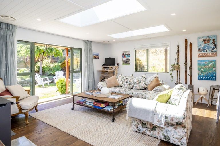 Photo of property in 43 Mcdonnell Road, Arrowtown, 9302