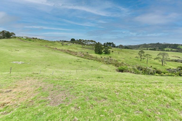 Photo of property in 136 Mclachlan Road, Kaukapakapa, Warkworth, 0984