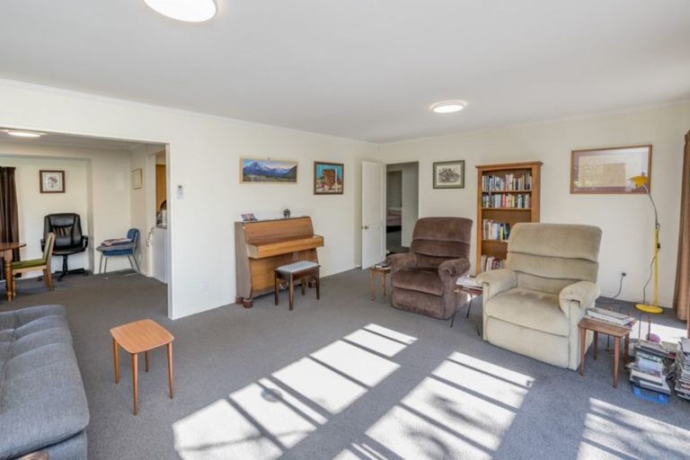 Photo of property in 5 Horopito Road, Waikanae, 5036