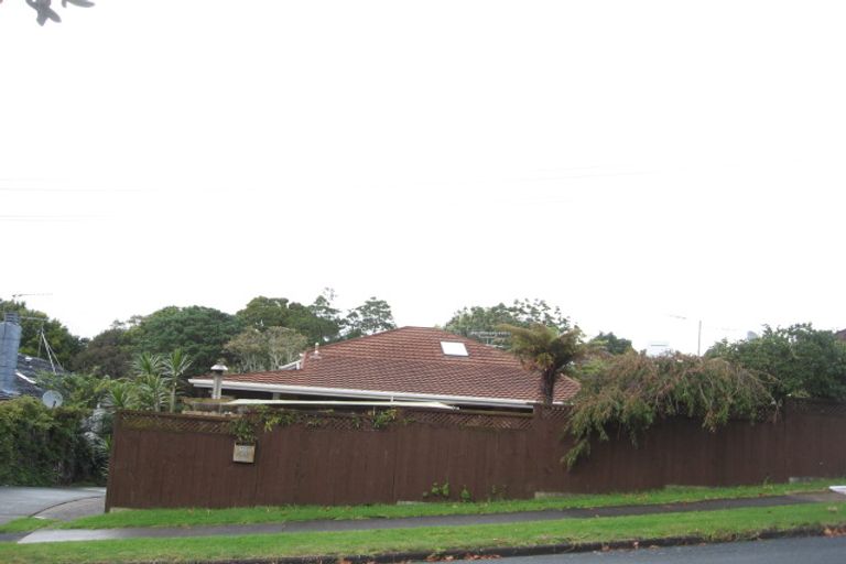 Photo of property in 1/3 Glenfern Road, Mellons Bay, Auckland, 2014