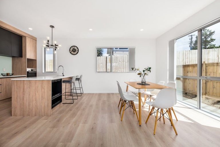 Photo of property in 3 Dreaver Way, Sunnynook, Auckland, 0630