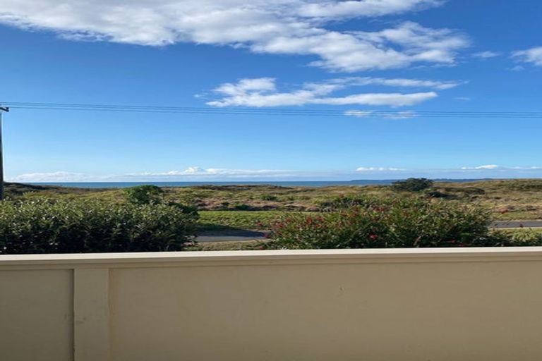 Photo of property in 828a Papamoa Beach Road, Papamoa Beach, Papamoa, 3118