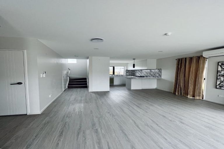 Photo of property in 77a Cargill Street, Papakura, 2110