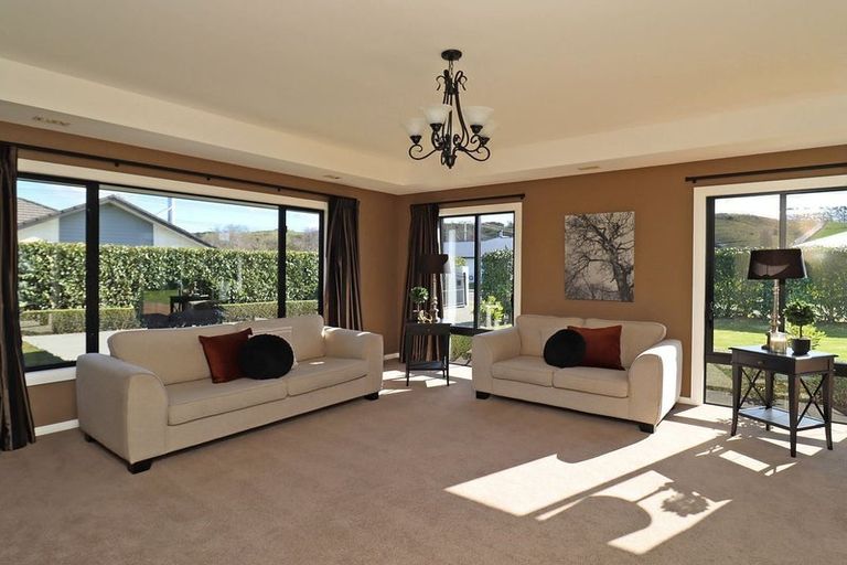 Photo of property in 2 Mcmullan Place, Oamaru North, Oamaru, 9400