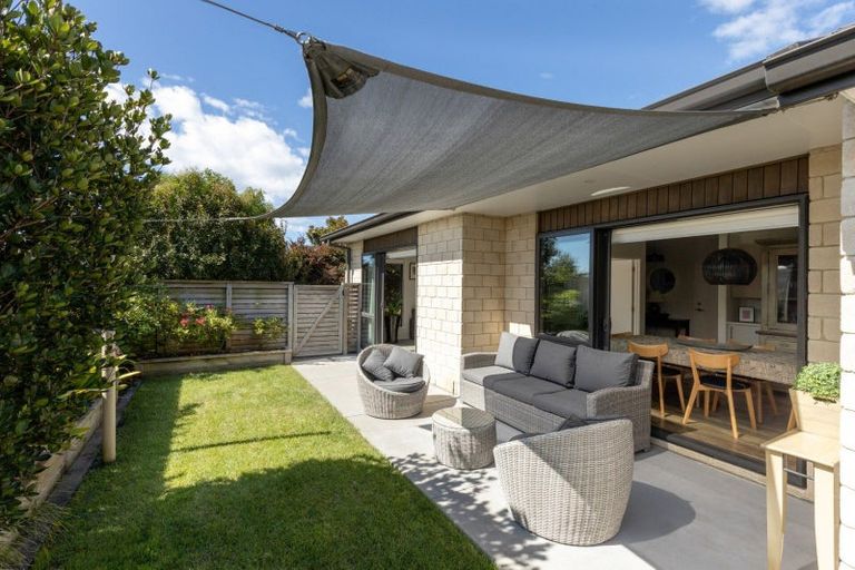 Photo of property in 44 Hiria Crescent, Papamoa Beach, Papamoa, 3118