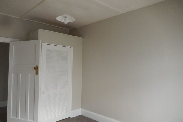 Photo of property in 20 Queens Drive, Kilbirnie, Wellington, 6022