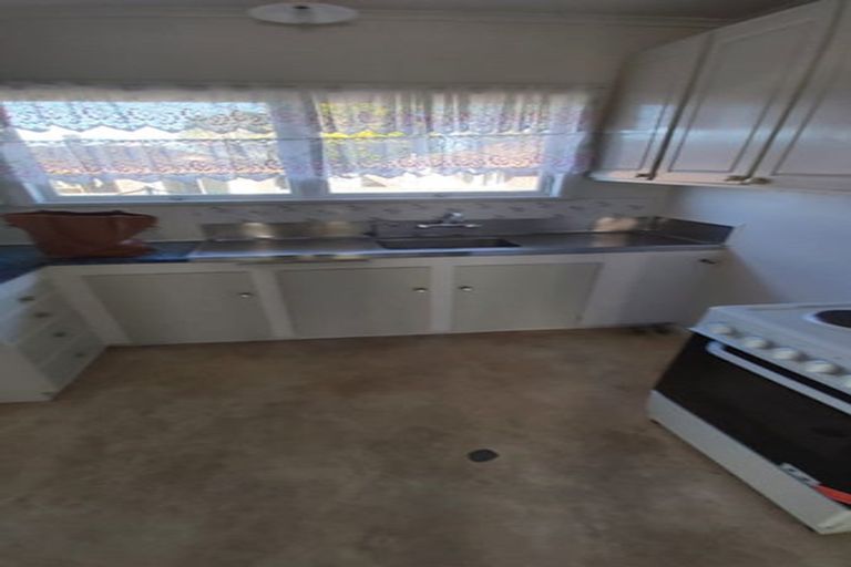 Photo of property in 2/32 Wallace Road, Papatoetoe, Auckland, 2025