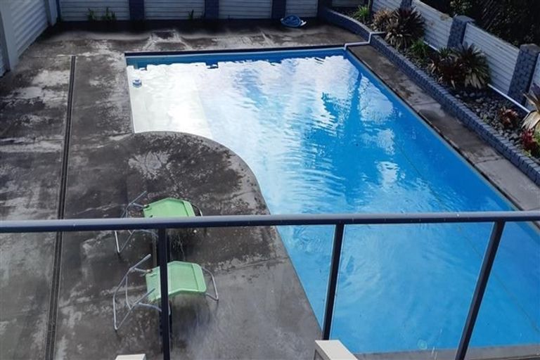 Photo of property in 5 Monet Grove, West Harbour, Auckland, 0618