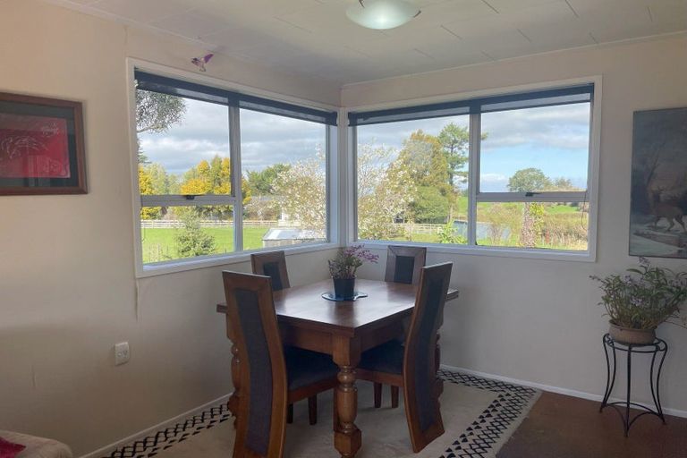 Photo of property in 22 Beaconsfield Road, Midhirst, Stratford, 4394