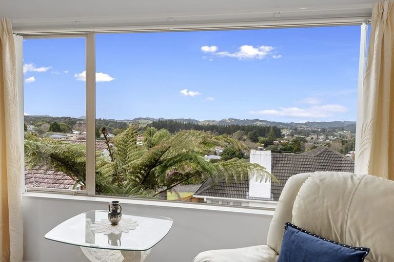 Photo of property in 11a Grand View Road, Te Kamo, Whangarei, 0112
