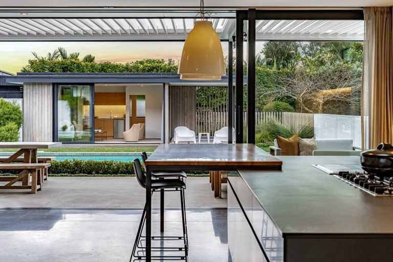 Photo of property in 106a Godden Crescent, Mission Bay, Auckland, 1071