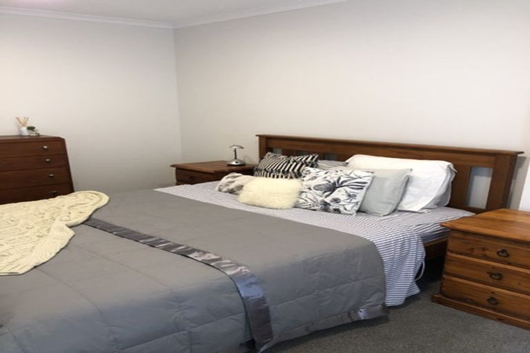 Photo of property in 105 Grant Road, Thorndon, Wellington, 6011