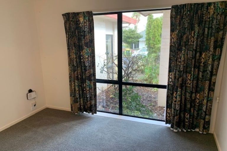 Photo of property in 59 Matterhorn Crescent, Northpark, Auckland, 2013