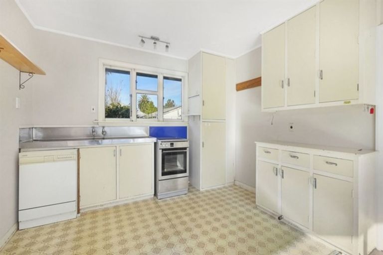 Photo of property in 47 Wainoni Road, Wainoni, Christchurch, 8061