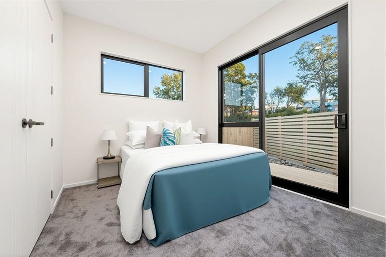 Photo of property in 26 Curtiss Circle, Hobsonville, 0618